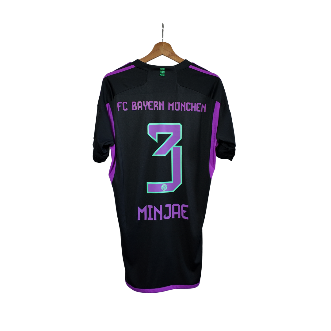 Bayern München 24/25 -Min Jae (M) BNWT