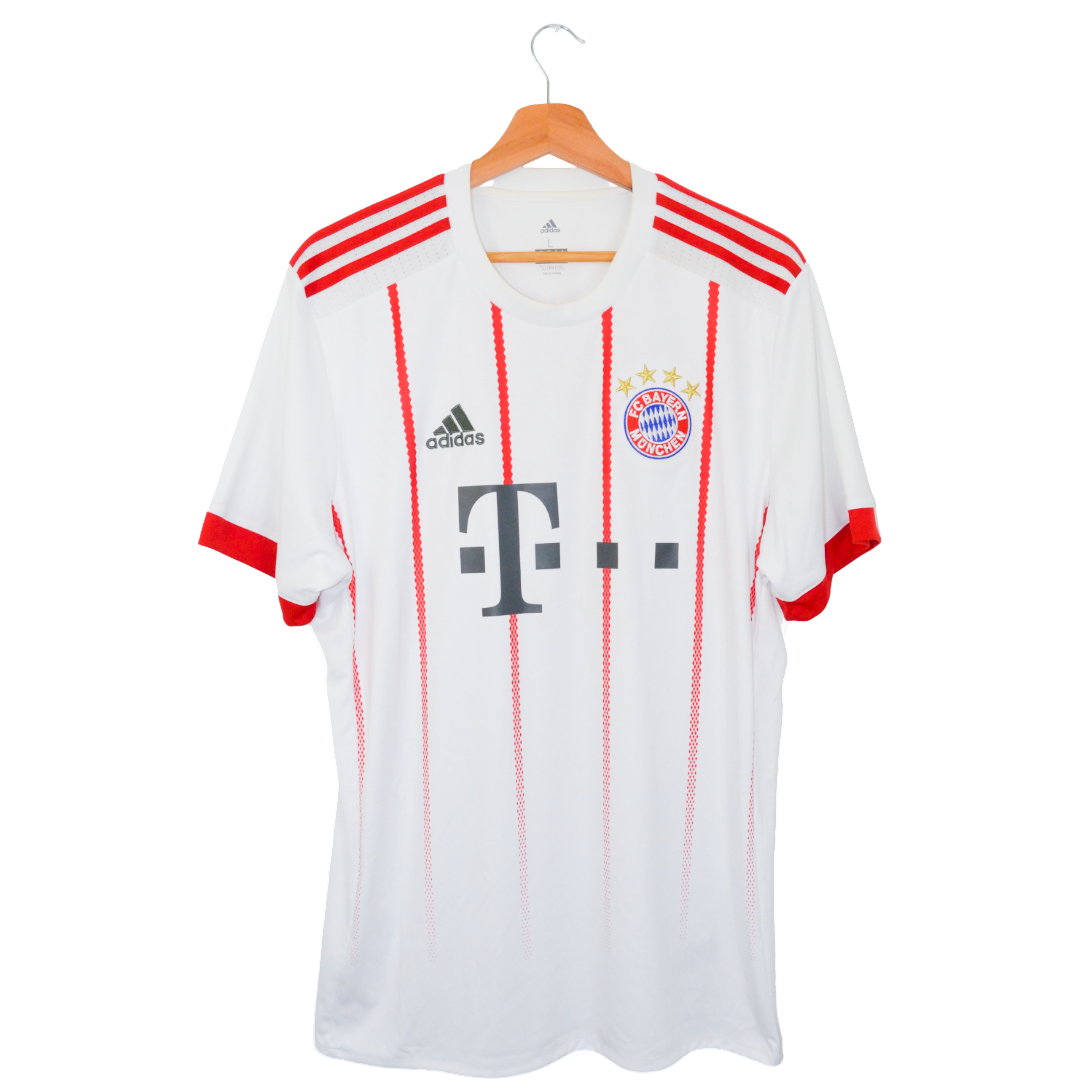 Bayern Munich 17/18 - James (L)