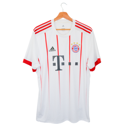 Bayern Munich 17/18 - James (L)